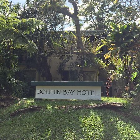 Dolphin Bay Hotel Hilo Extérieur photo