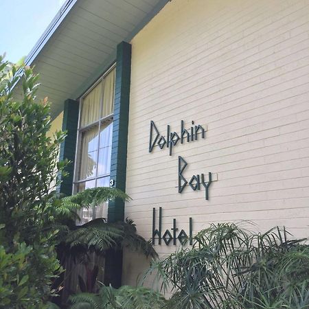 Dolphin Bay Hotel Hilo Extérieur photo