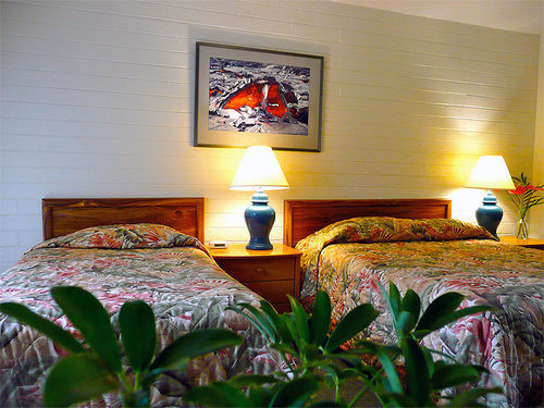 Dolphin Bay Hotel Hilo Extérieur photo