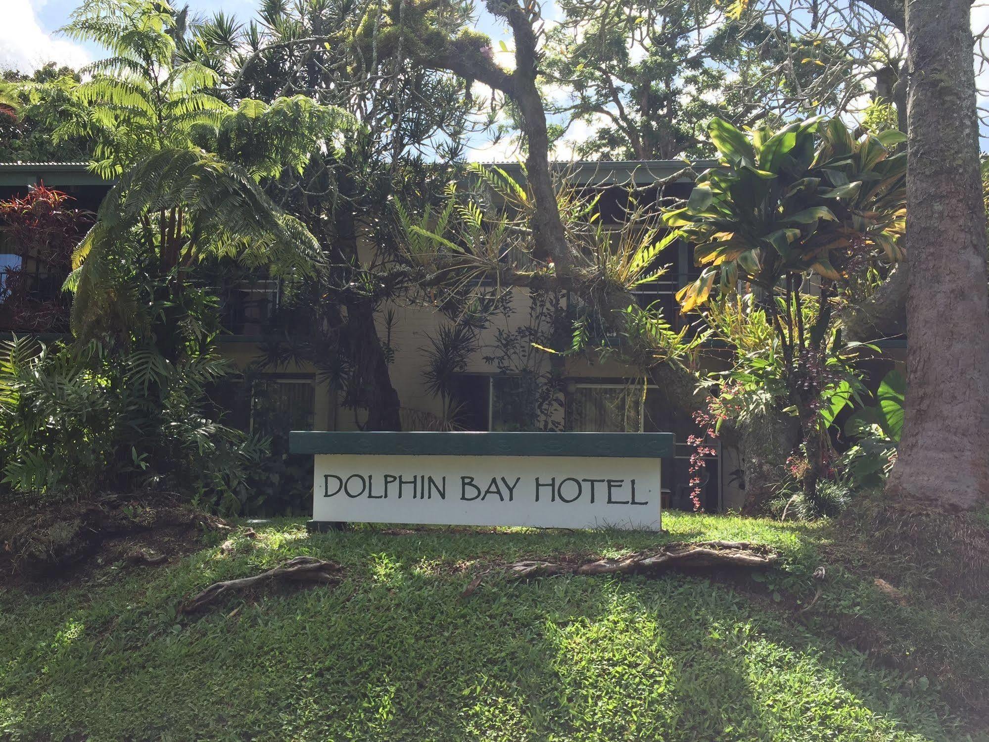 Dolphin Bay Hotel Hilo Extérieur photo